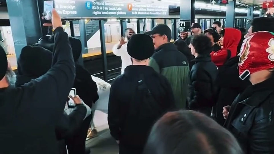 Subway Mania Rawrrzone on Location